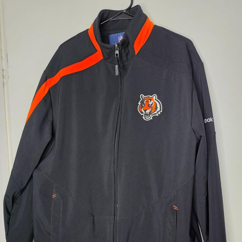 Reebok Men's Black and Orange Jacket